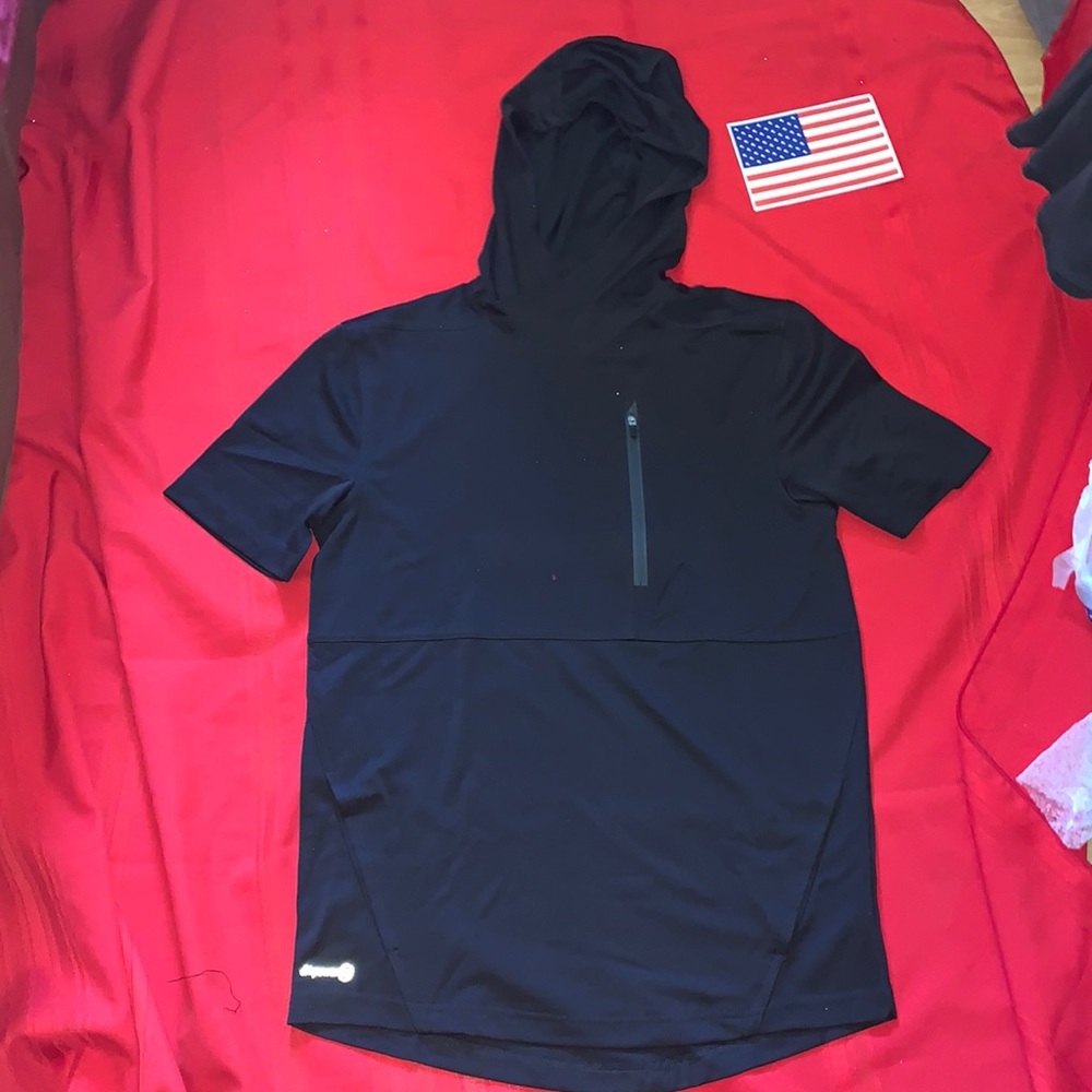 Small Black Russell Short Sleeved Hoodie